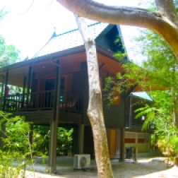 Thai-designed private homes in Railei Beach Club on the west side of Railay beach